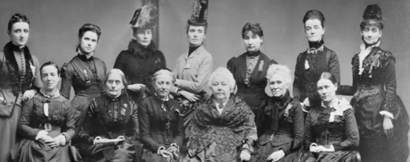 Dangerous Ladies — production still